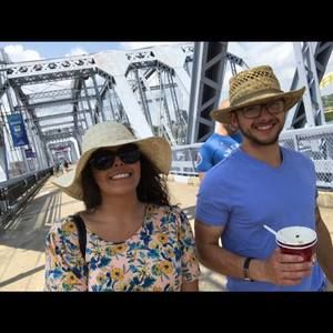 Meet your Posher, Alexis